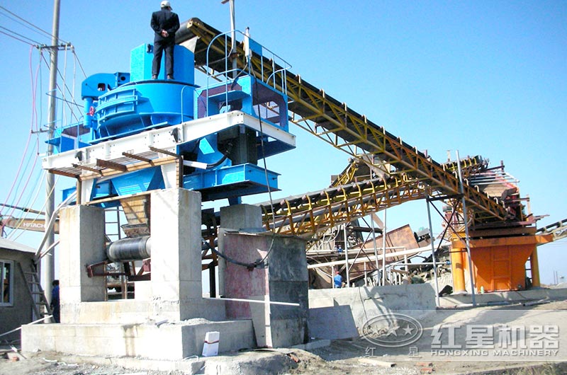制砂生產(chǎn)線上的制砂機設(shè)備 制砂生產(chǎn)線上的制砂機設(shè)備