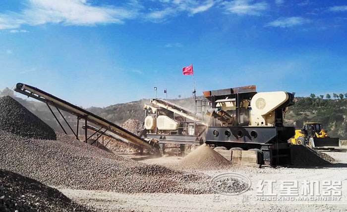 移動(dòng)破碎機(jī)工作現(xiàn)場(chǎng) 移動(dòng)破碎機(jī)工作現(xiàn)場(chǎng)