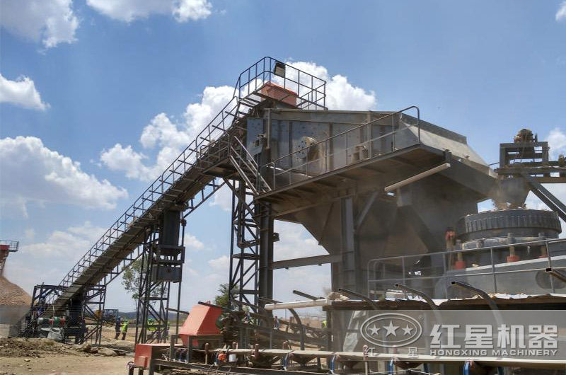 山皮石破碎、制沙生產作業(yè)現(xiàn)場