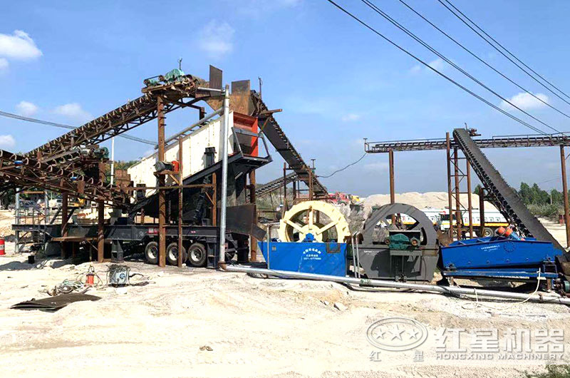 移動(dòng)式鵝卵石制砂機(jī)好用嗎？多少錢一臺(tái)？