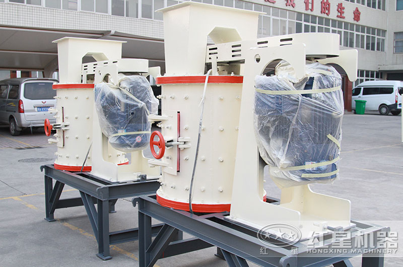 每小時(shí)10噸復(fù)合式破碎機(jī) 每小時(shí)10噸復(fù)合式破碎機(jī)