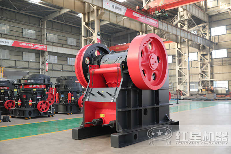 顎式破碎機(jī):產(chǎn)能1-1000t/h 顎式破碎機(jī):產(chǎn)能1-1000t/h