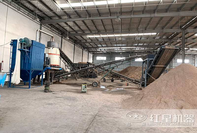 時(shí)產(chǎn)量100噸復(fù)合破碎機(jī)制砂現(xiàn)場(chǎng)二 時(shí)產(chǎn)量100噸復(fù)合破碎機(jī)制砂現(xiàn)場(chǎng)二