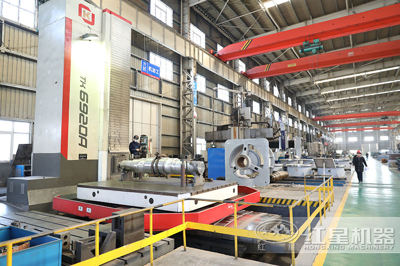 紅星機(jī)器生產(chǎn)車間，提供各種制沙洗砂設(shè)備